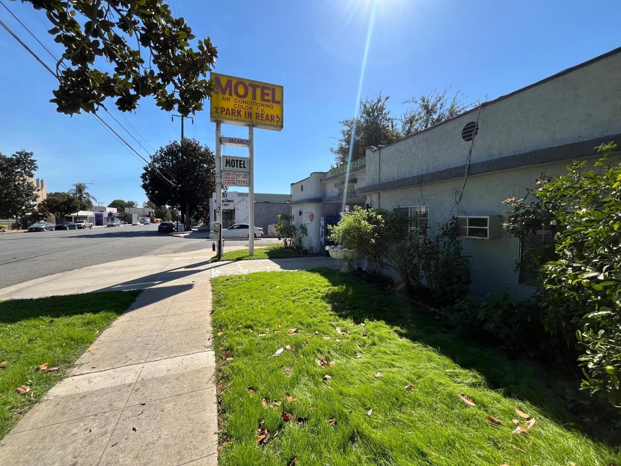 Griffith Park Motel, In Los Angeles Hollywood Area Glendale Exterior foto